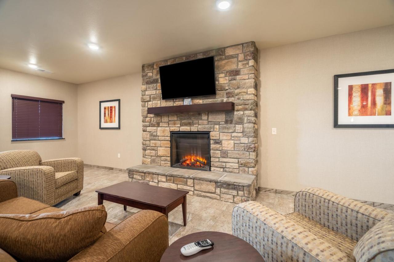 Cobblestone Inn & Suites - Kermit Exterior foto